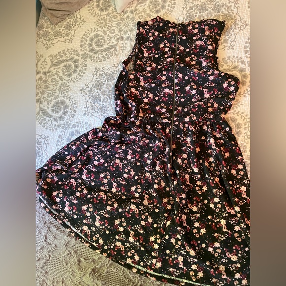 Rewind Floral Dress - Juniors XL - Picture 4 of 4